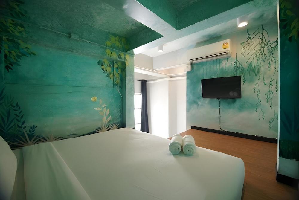 The Character Yaowarat Room Type - Suite Terrace Balcony