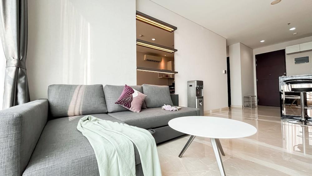 Exclusive And Homey 1Br Four Winds Apartment - Tap to explore photos