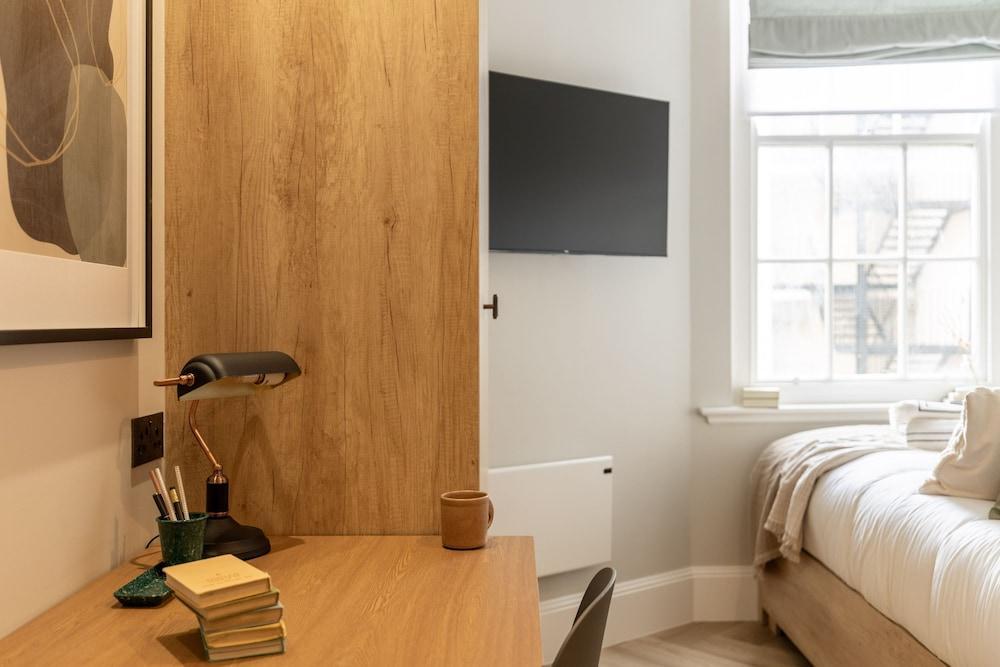 Smart Stays Suites in Sloane Square - Tap to explore photos