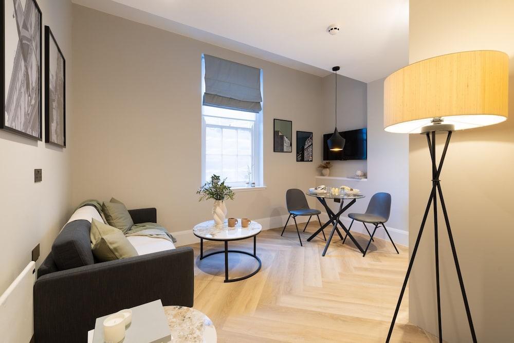 Smart Stays Suites in Sloane Square - Tap to explore photos