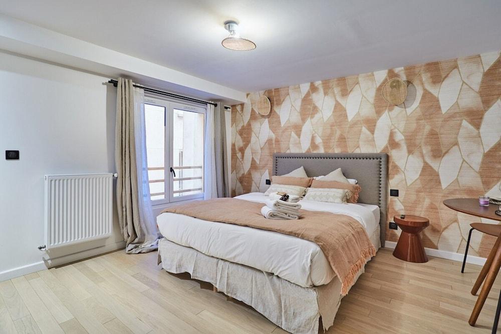 Charming Studio Centre de Paris-montorgueil - Tap to explore photos