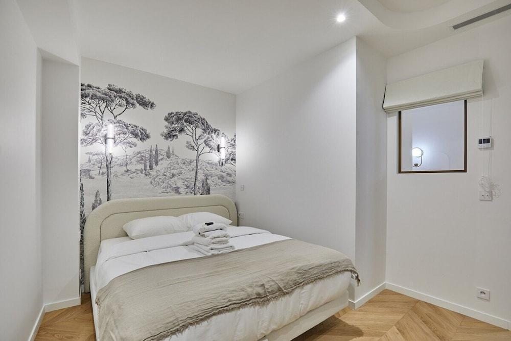 Apartment With AC Saint-germain des Pres / Rennes - Tap to explore photos