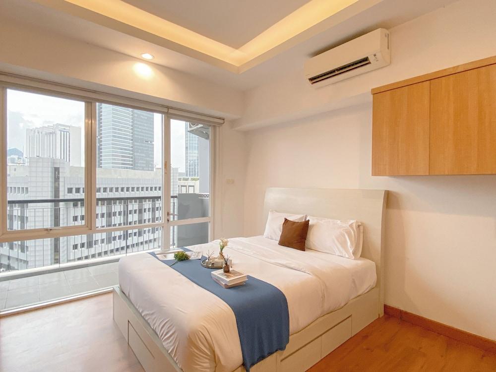 Warm Neutral Look Studio Apartment Ambassade Kuningan