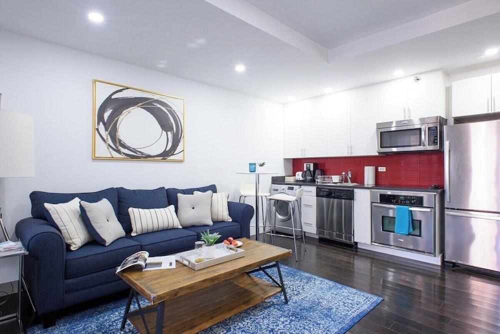 809 Midtown Apartments - Tap to explore photos