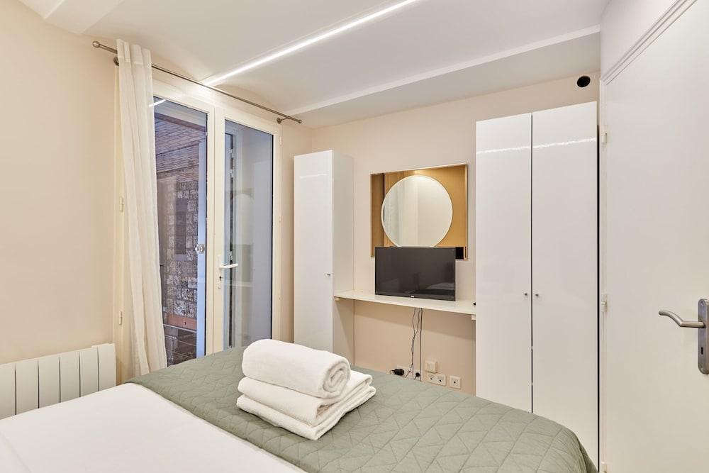 Superb Apartment Arc de Triomphe/trocadero - Tap to explore photos