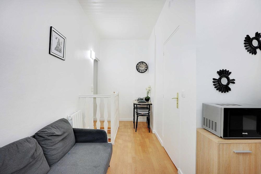 Intimate Apartment - 1br/2p - Saint-ambroise - Tap to explore photos