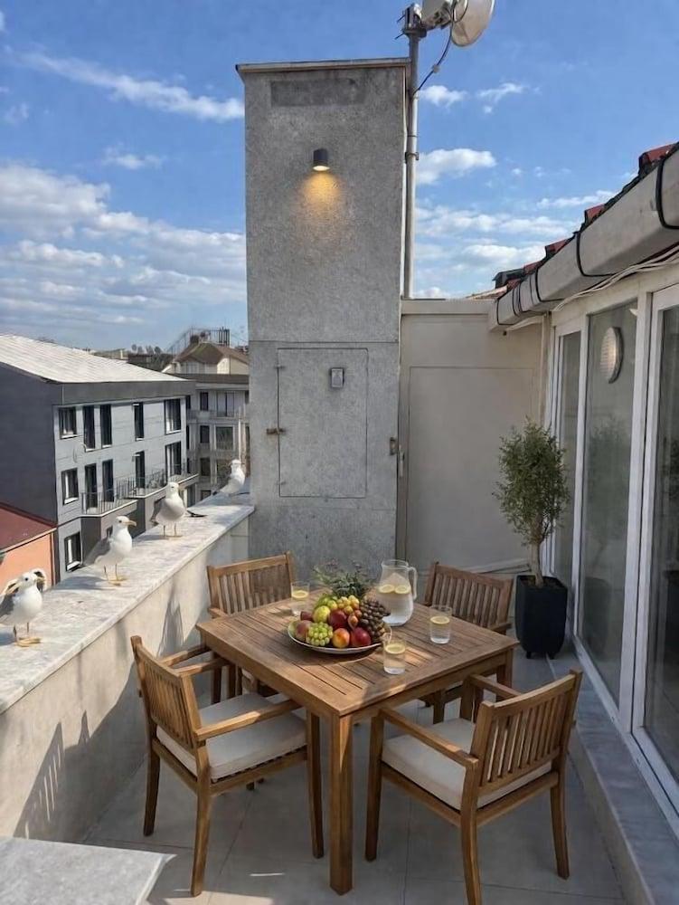 Royal Fsm Suites Room Type - Two-Bedroom Apartment with Terrace