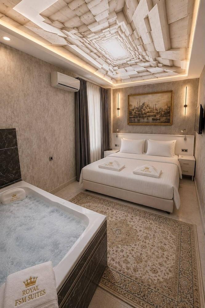 Royal Fsm Suites