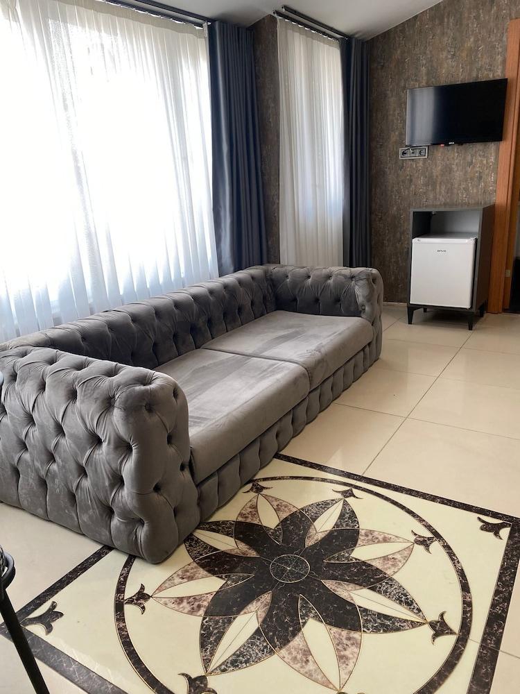 Royal Fsm Suites - Tap to explore photos