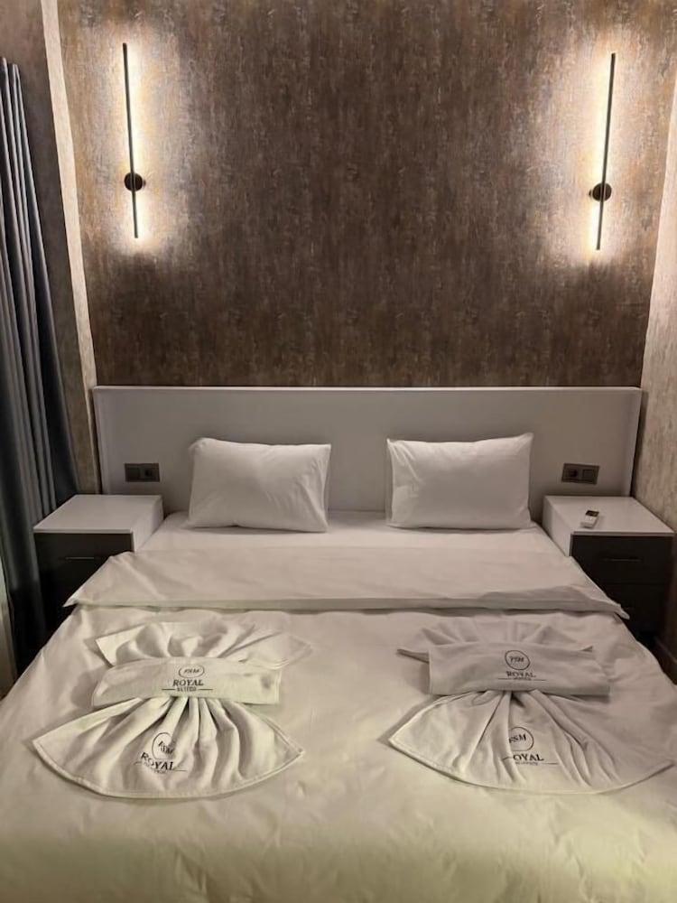 Royal Fsm Suites Room Type - Apartment - Ground Floor