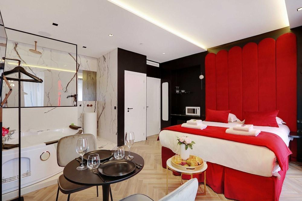 Luxurious Private Room - 2P - Les Halles - Tap to explore photos