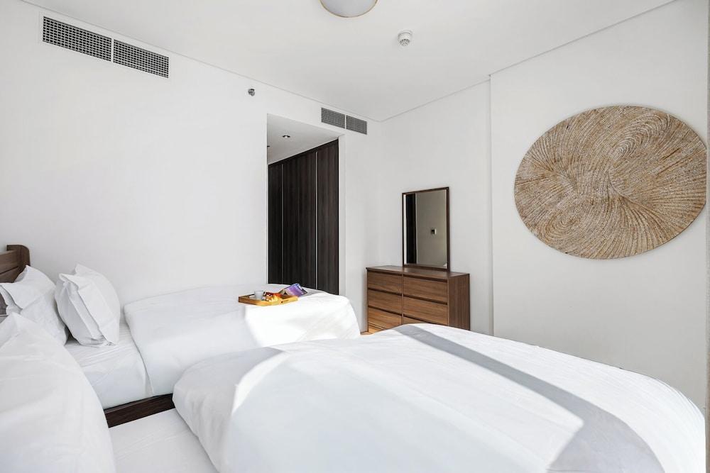 Refined 2BR Apartment District One MBR