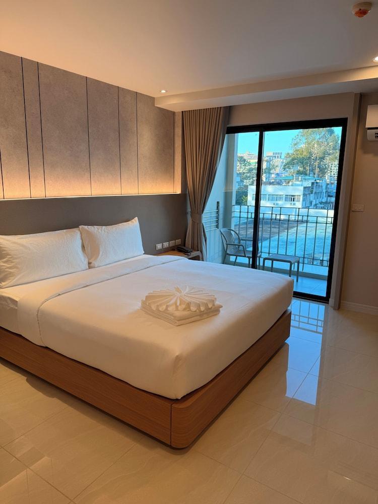 Aston Hotel Pattaya Room Type - Exclusive Double Room