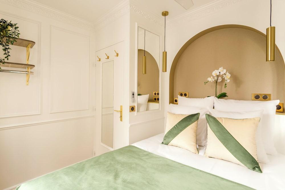 Merveil-Luxury Suite -MaraisPoissonniere - Tap to explore photos
