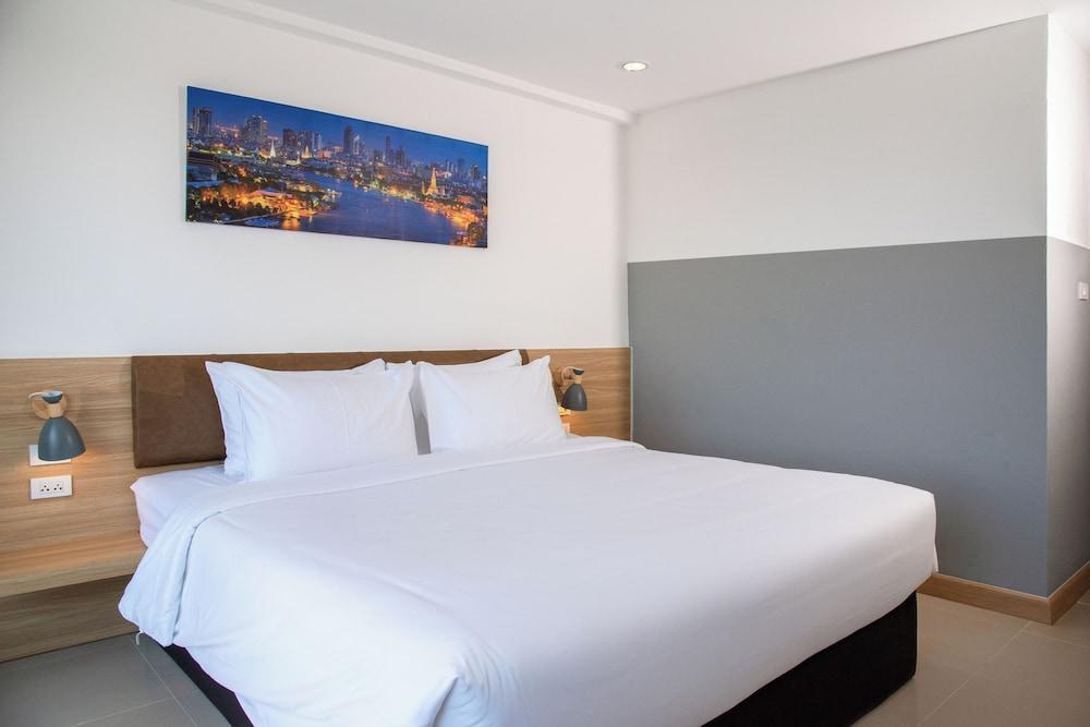 IU Hotel Don Mueang Airport Room Type - Superior Double Room, City View