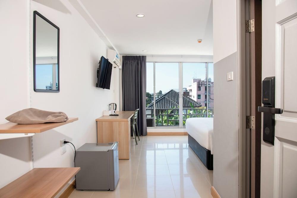 IU Hotel Don Mueang Airport - Tap to explore photos