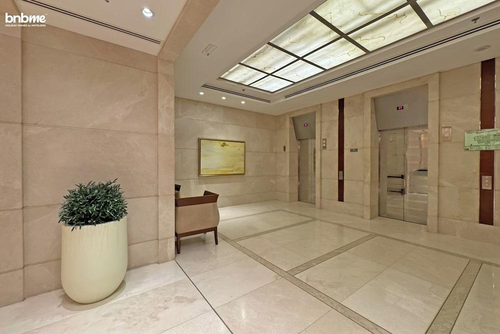 bnbme | Stand Point Tower A | 1BR + Study Room