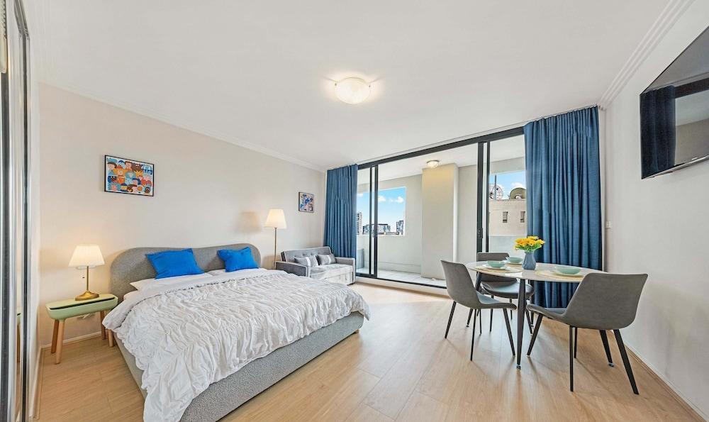 Metawise 1bed Next to ICC Darling Harbour 154 - Tap to explore photos