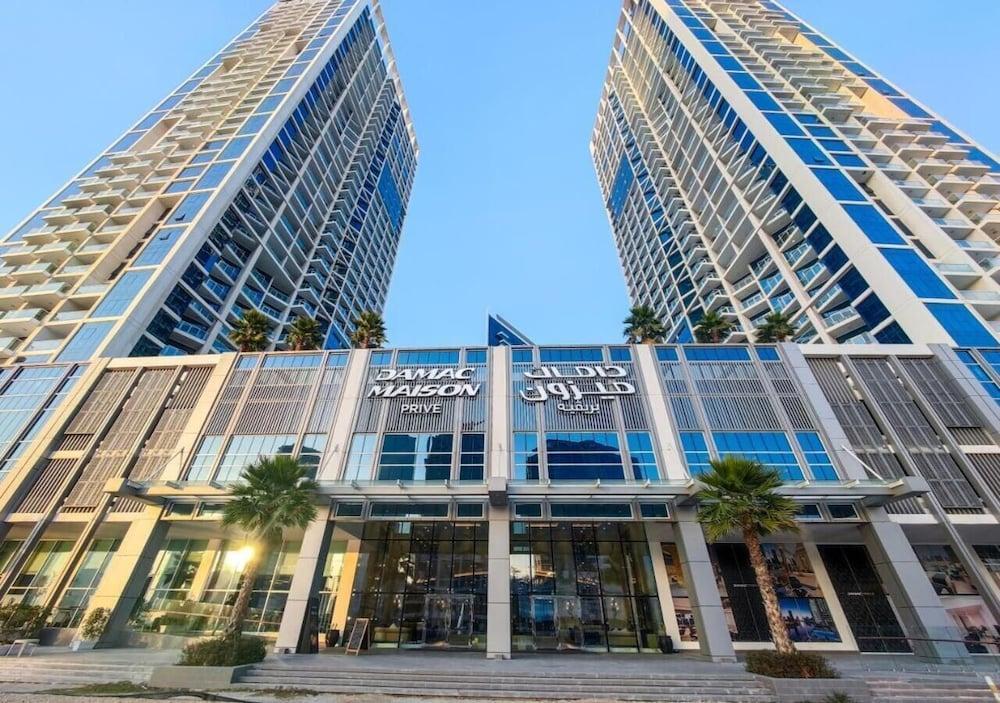 Luxurious Studio in Damac Maison Prive