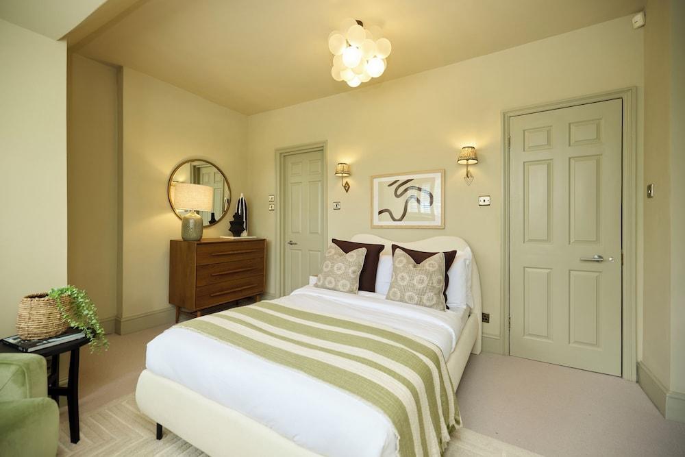 Belsize Park Eton Elegance - Tap to explore photos