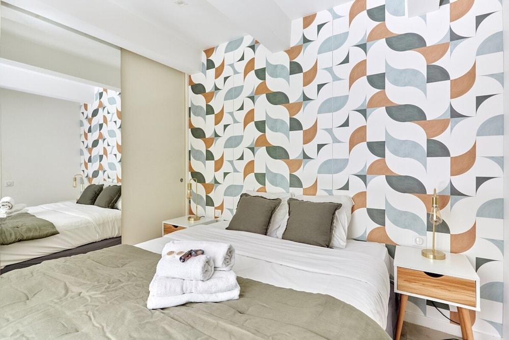 Cozy and New Flat Le Marais/ Place des Vosges - Tap to explore photos