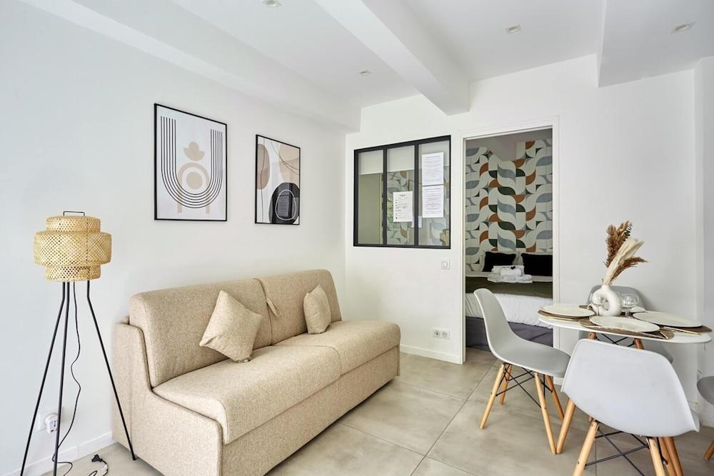 Cozy and New Flat Le Marais/ Place des Vosges - Tap to explore photos