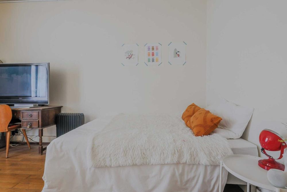 Charming Studio - 2P Champ de Mars - Tap to explore photos