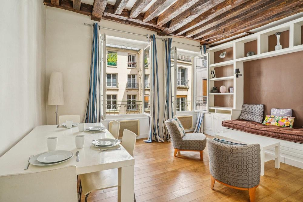 Superb Apartment 1BR 2P - C ur du Marais - Tap to explore photos