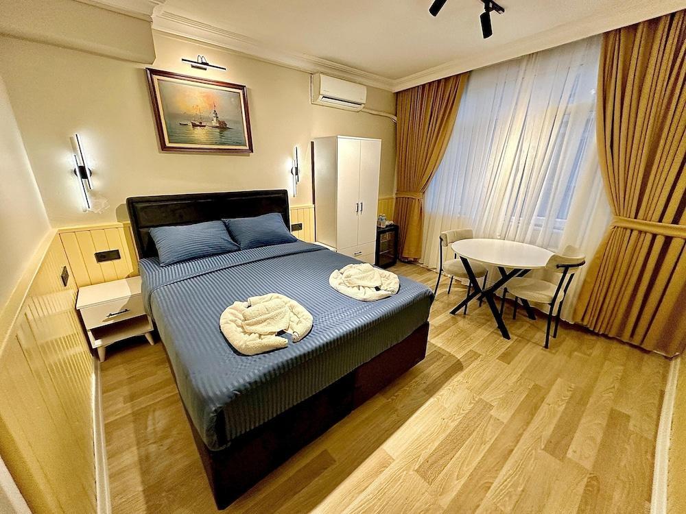 Pera Vista Suites Taksim - Tap to explore photos