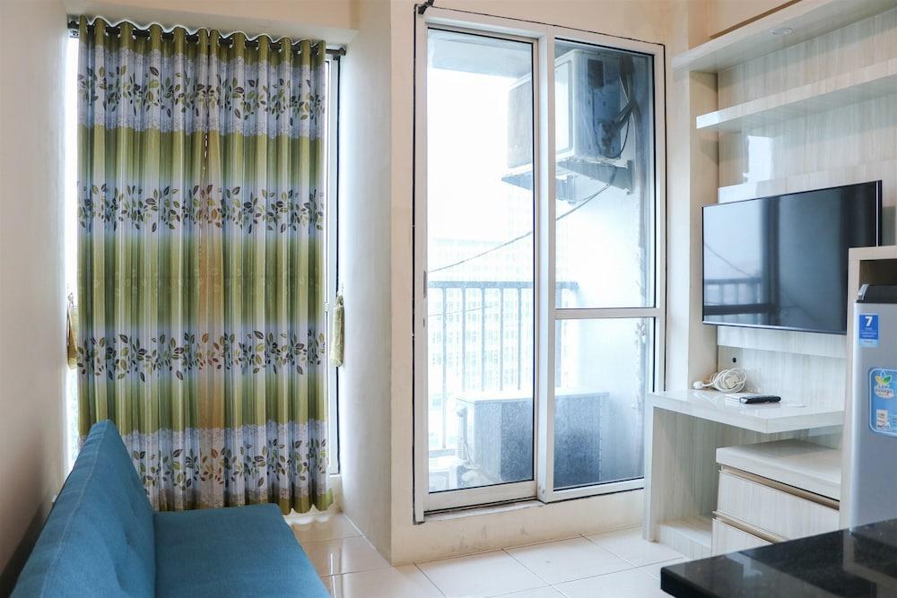 Functional 2Br At Tifolia Apartment - Tap to explore photos