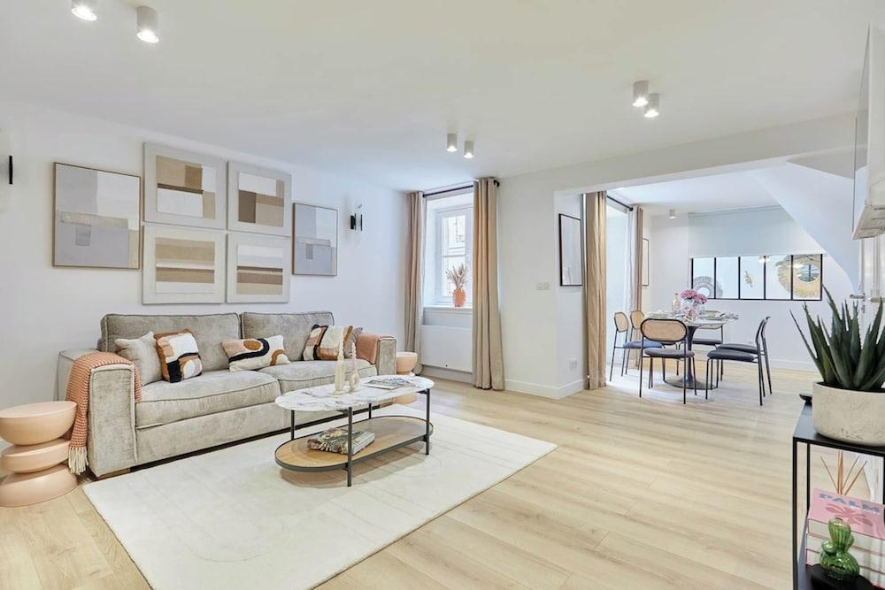 Superb AC Apartment Paris Center Bourse Place - Tap to explore photos