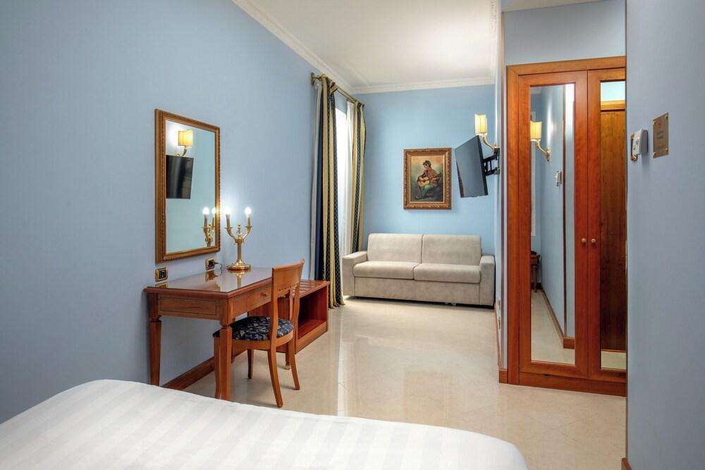 Consoli Romani Vatican Rooms - Tap to explore photos