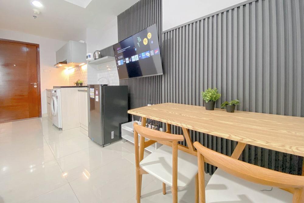 Functional Studio At Apartment West Vista - Tap to explore photos