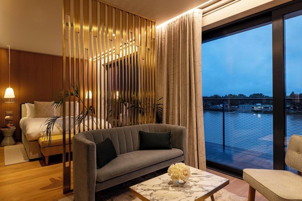 Fulham Pier Hotel Room Type - Junior Suite, Balcony, River View