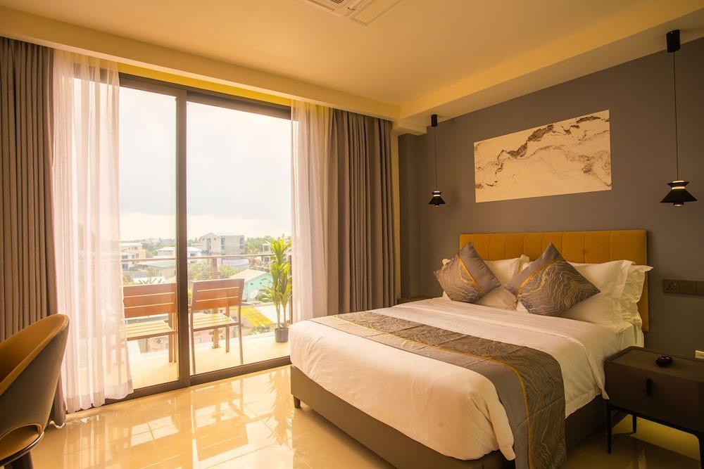Lonuhiri at Dhigurah Room Type - Deluxe Double Room, Balcony, City View