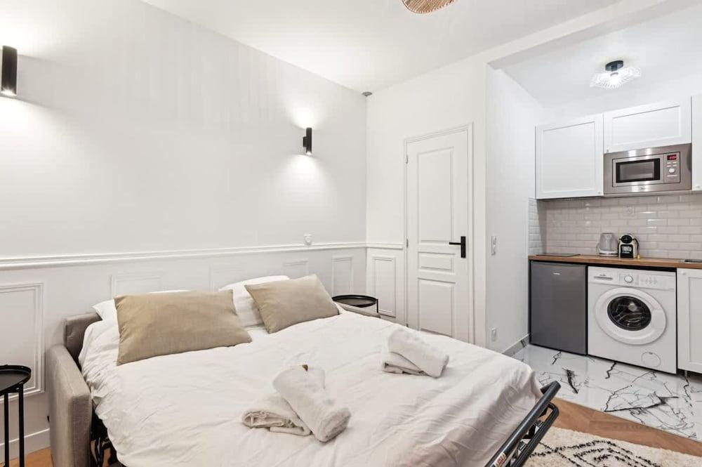 Charming Studio - Pereire - Lease Mobility - Tap to explore photos