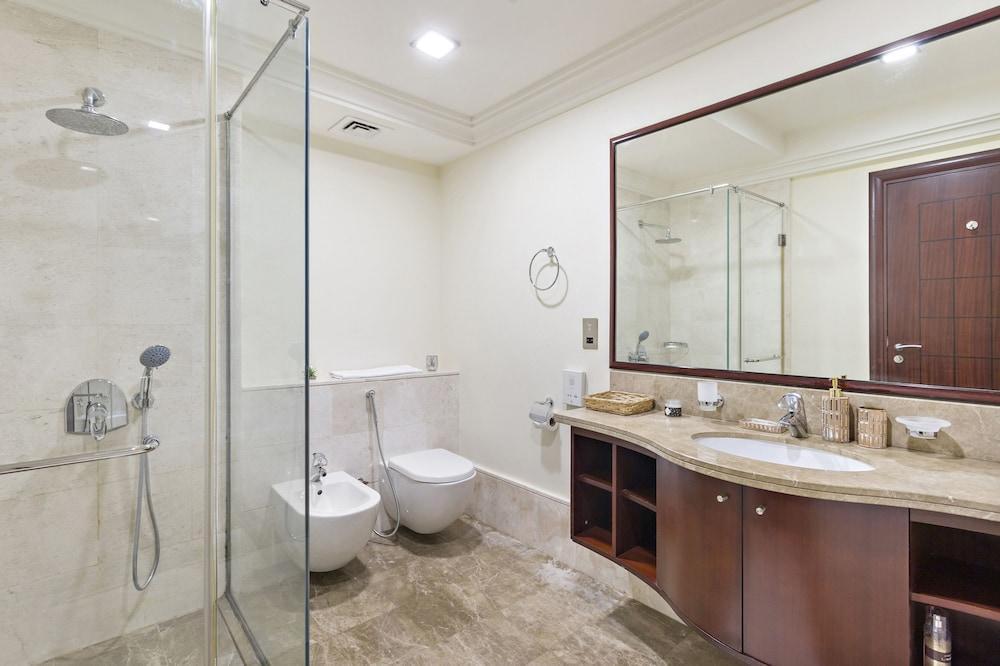 Granduer Residences - C106 1BD - Tap to explore photos