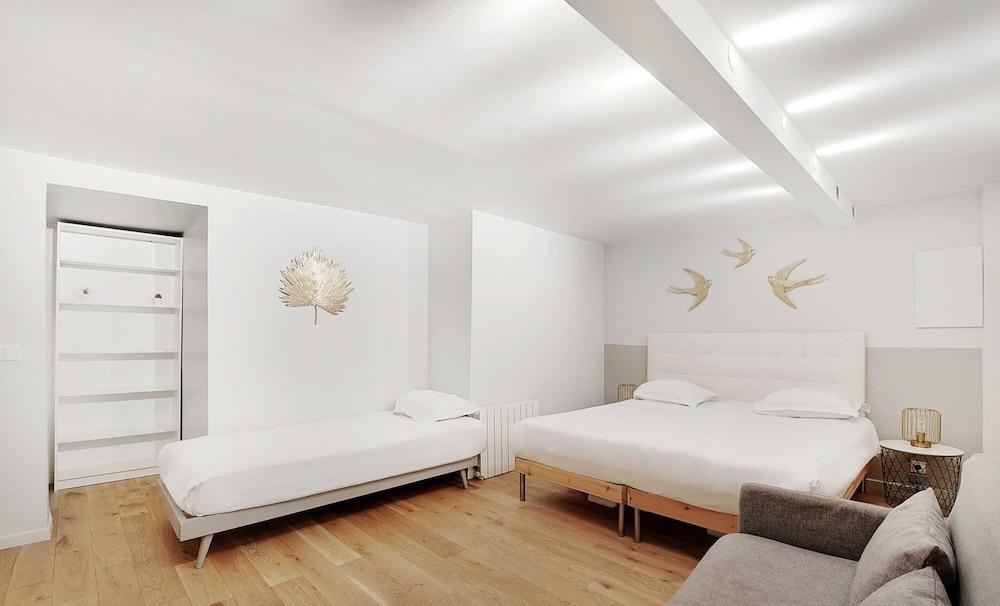 Spacious Apartment - 4br/15p - Sentier/grand Rex - Tap to explore photos