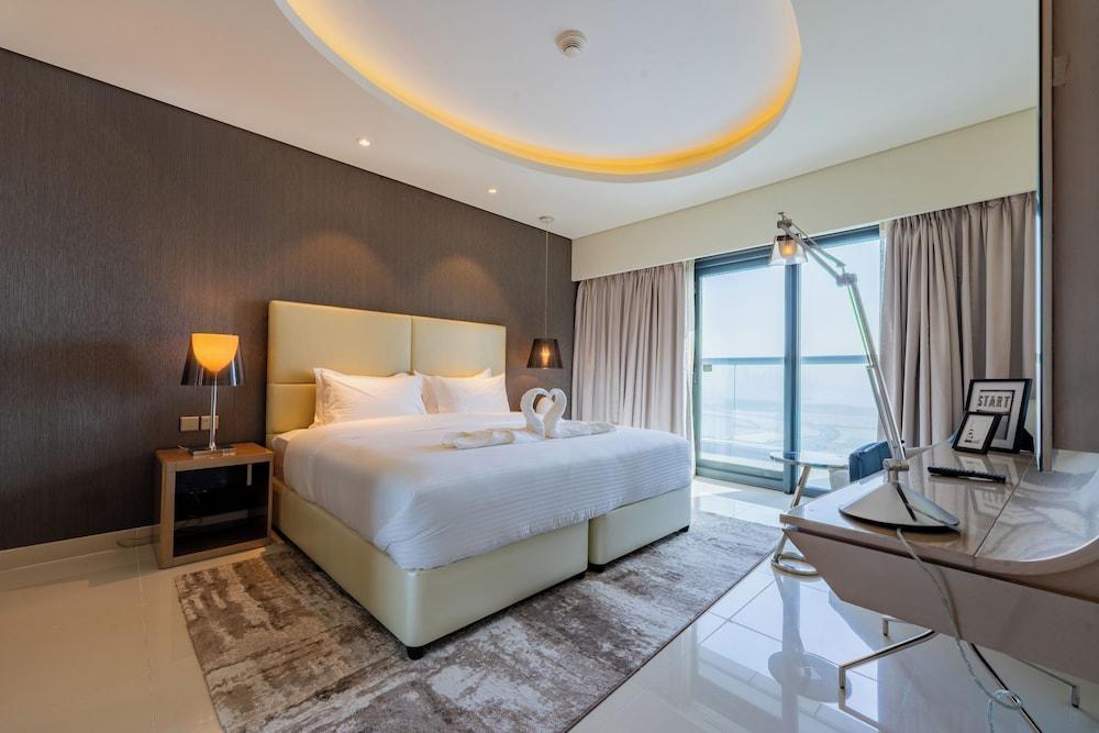 Damac Paramount Towers - Business Bay Room Type - Deluxe Apartment, Balcony, City View Damac Paramount Towers - Business Bay Room Type - Deluxe Apartment, Balcony, City View