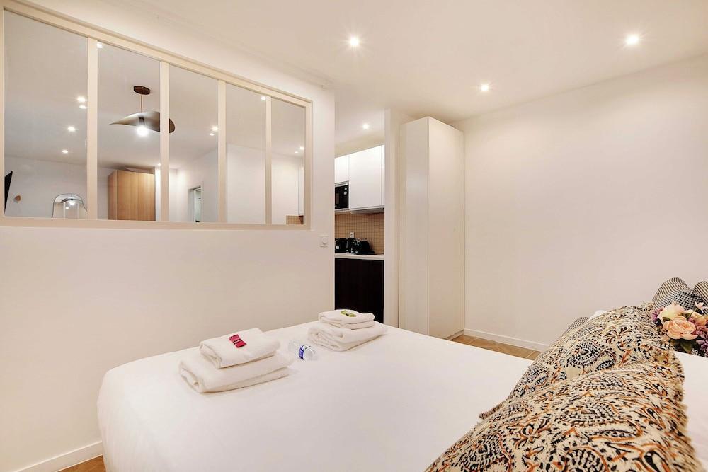 Cosy Apartment - 1br/5p - Porte St-denis - Tap to explore photos