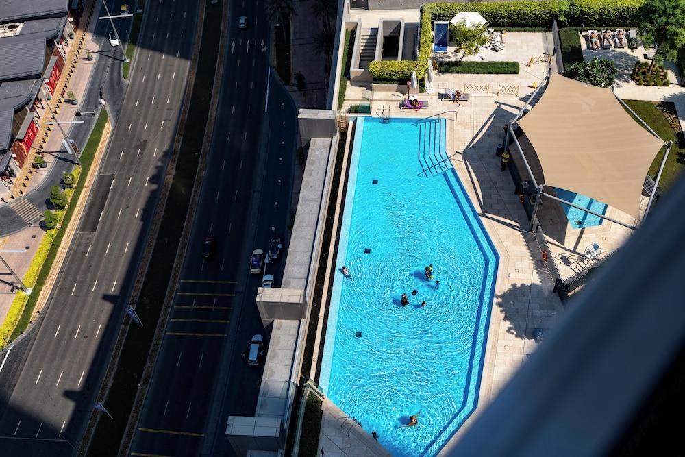 Lux BnB Boulevard Point Burj Views - Tap to explore photos