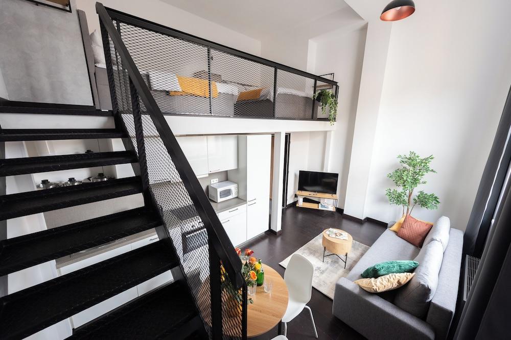 Cozy apartment near Karlín Square - Tap to explore photos