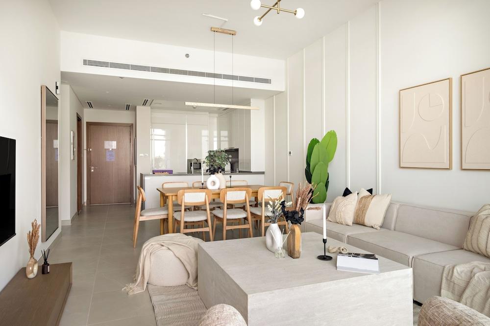Silkhaus Canal Front Residence Room Type - Deluxe Apartment