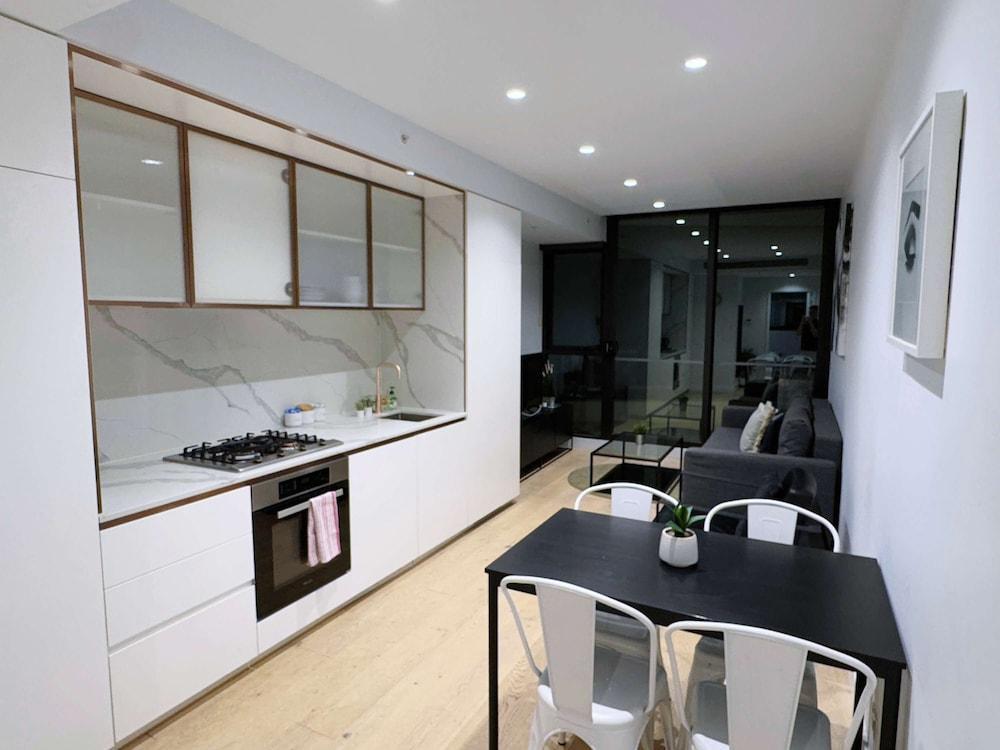 Bright & Modern 2BR Apt on Iconic Chapel Street - Tap to explore photos