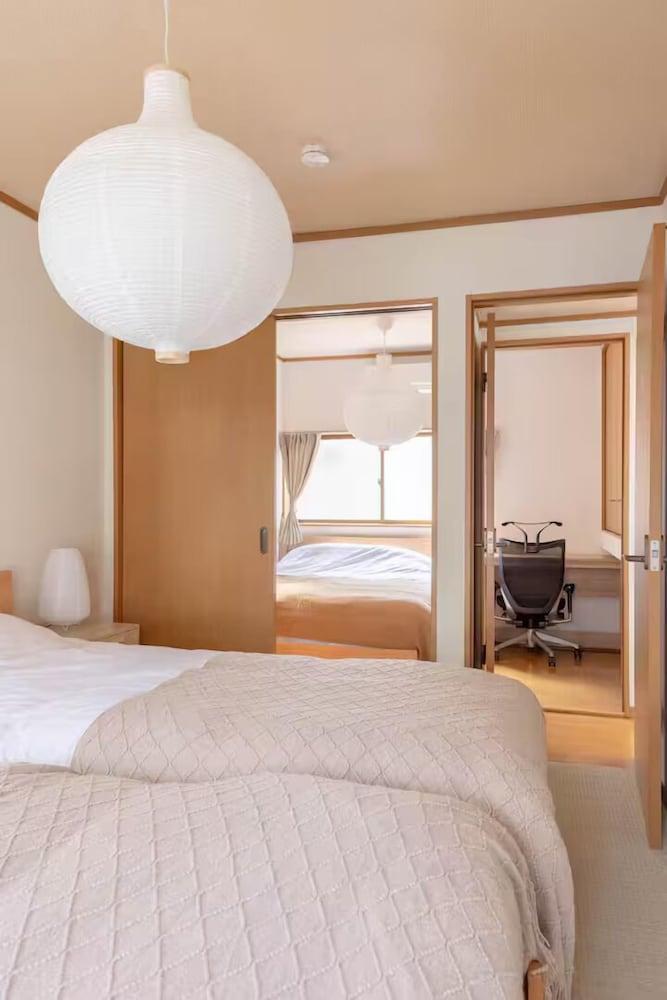 House Hotel Kagurazaka Room Type - Basic House, City View