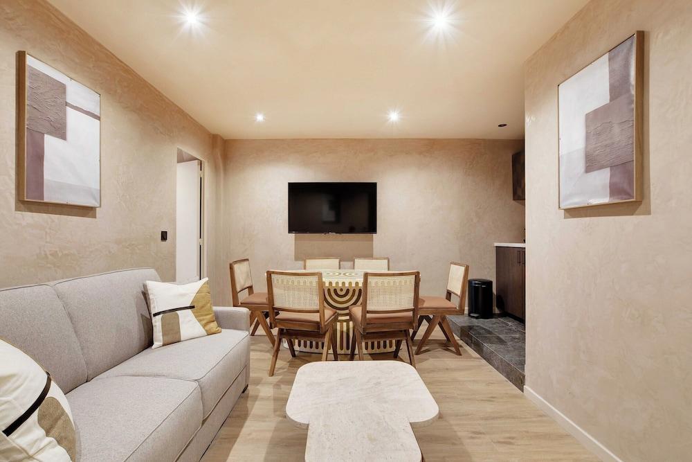 Cozy Apartment 2br/6p - Caire / Montorgueil - 2 - Tap to explore photos
