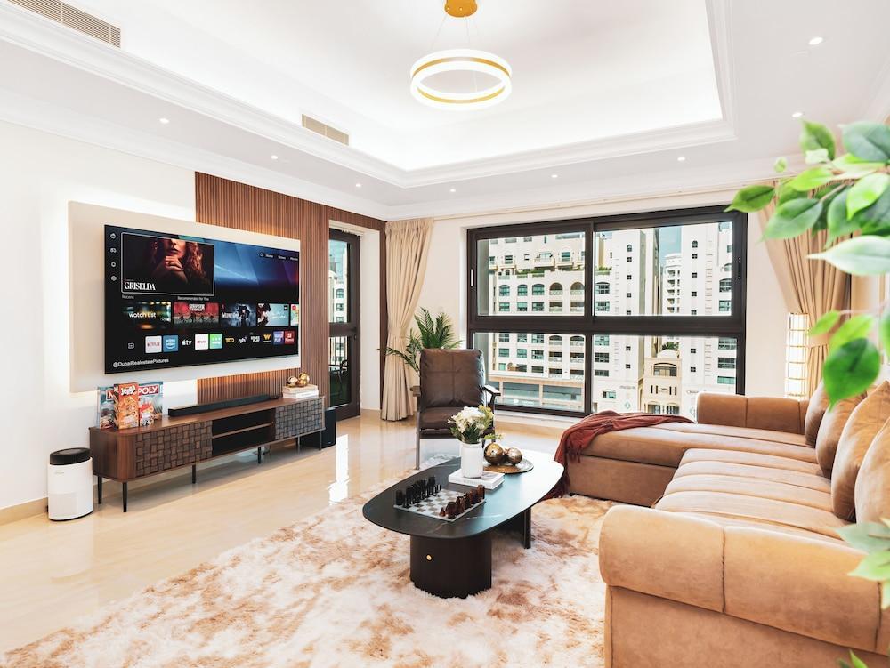 New Fairmont Residences by Propigo Room Type - Luxury Apartment, 1 Bedroom, City View, Beachside