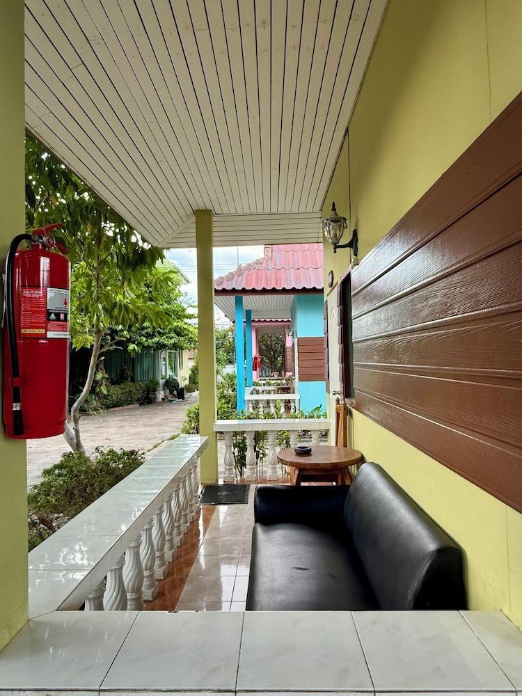 Wave point resort - Tap to explore photos