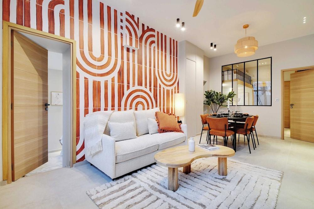 Charming Apartment - 2br/7p - Sacre-coeur / Ramey I - Tap to explore photos