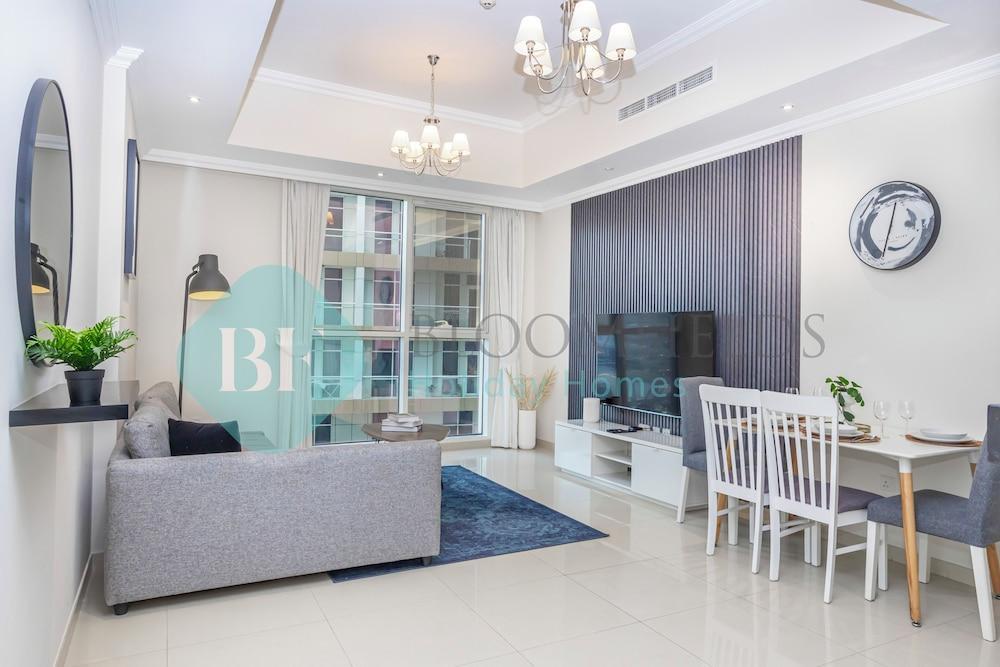 Bloomfields Luxurious 1BR Down Town - Tap to explore photos